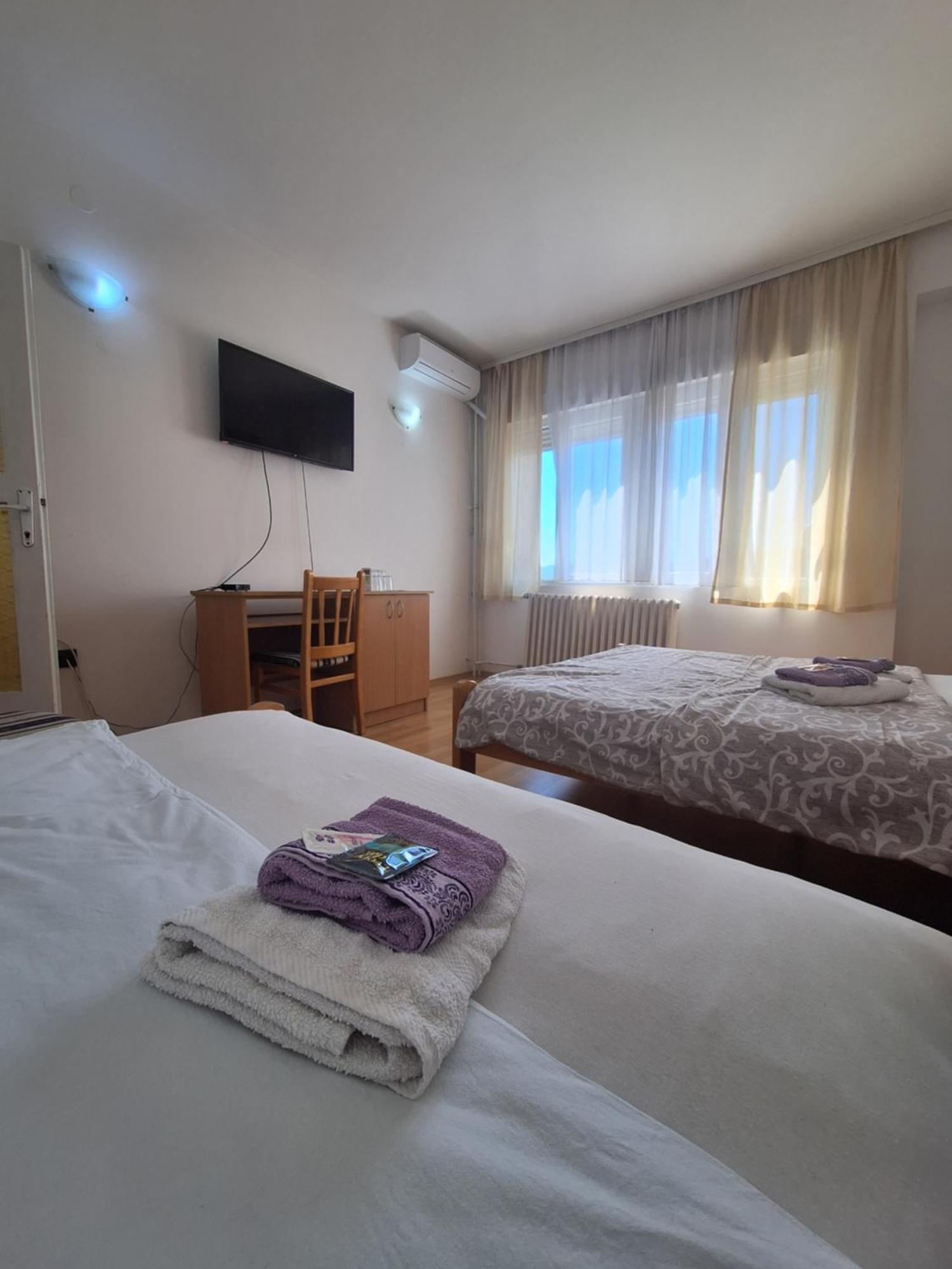 Hotel Konaciste Trstenik 外观 照片